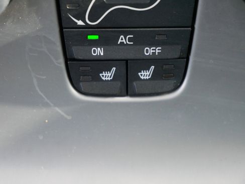 Used 2009 Volvo C70 T5 image 24