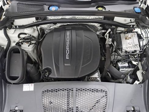 Used 2021 Porsche Macan AWD/4WD image 37