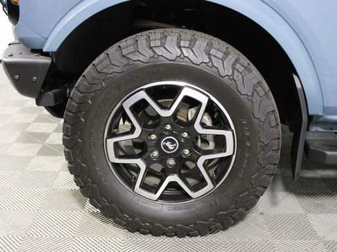 Used 2022 Ford Bronco Outer Banks image 4