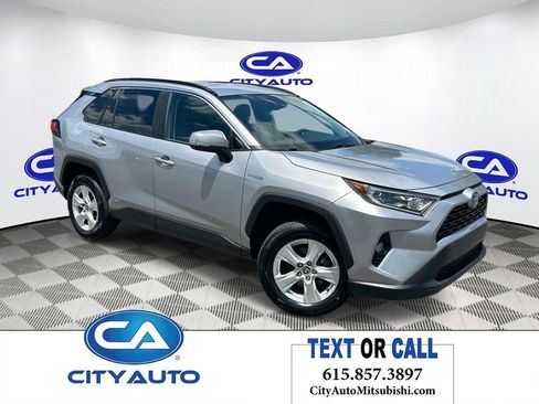 Used 2021 Toyota RAV4 XLE AWD/4WD image 1