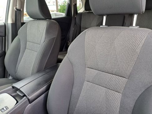 Used 2025 Nissan Rogue SV image 16