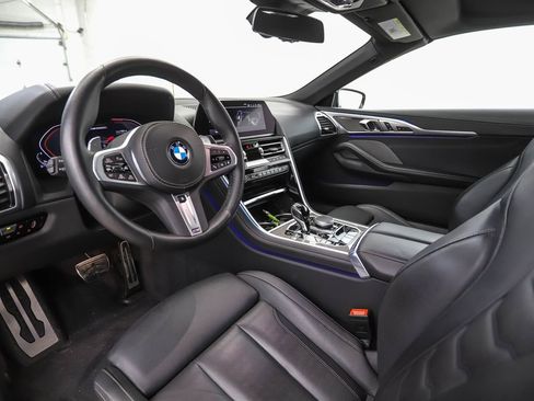 Used 2022 BMW M850i xDrive Convertible image 10