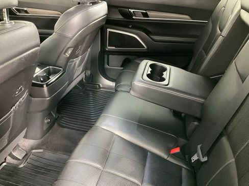 Used 2021 Kia Telluride EX image 12