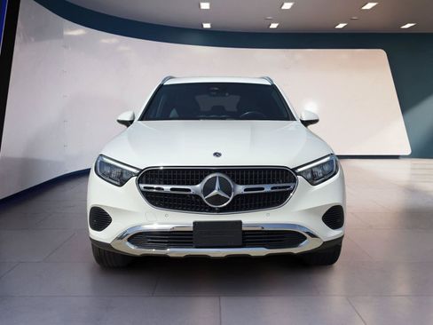 Used 2024 Mercedes-Benz GLC 300 w/ Winter Package image 8