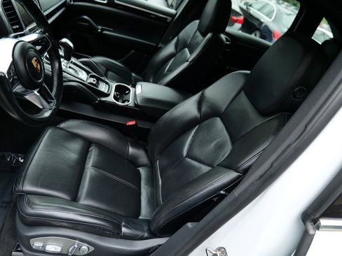 Used 2016 Porsche Cayenne image 15