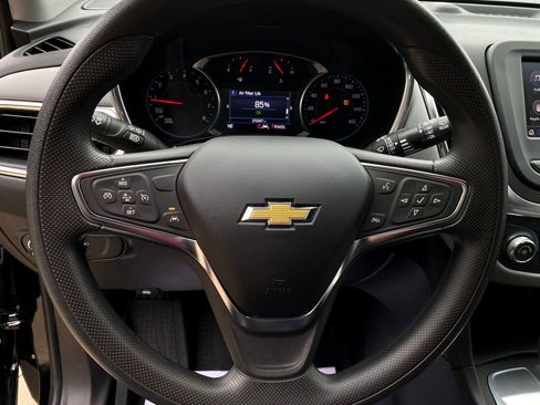 Used 2024 Chevrolet Equinox LS w/ LS Convenience Package FWD image 20