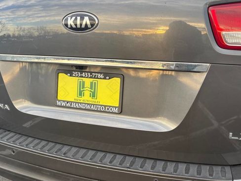 Used 2016 Kia Sedona LX w/ LX Convenience Package image 21