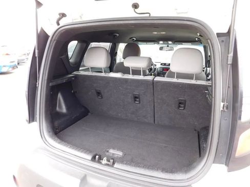 Used 2014 Kia Soul + image 5