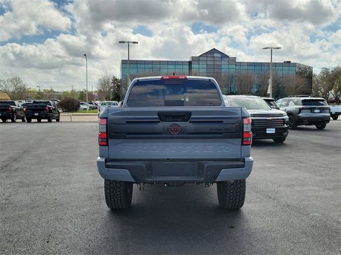 Used 2025 Nissan Frontier PRO-4X image 5