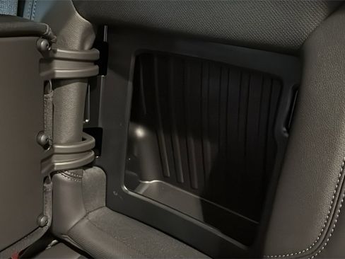 Used 2025 Chevrolet Silverado 1500 LTZ w/ LTZ Premium Package image 19