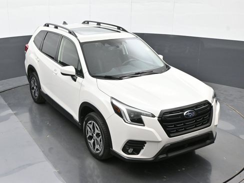 Used 2024 Subaru Forester Premium AWD/4WD image 34