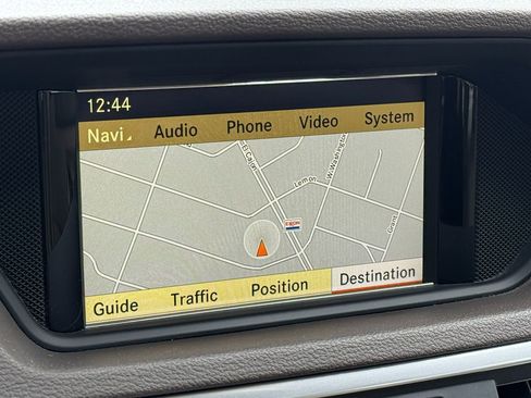 Used 2011 Mercedes-Benz E 550 Sedan image 39