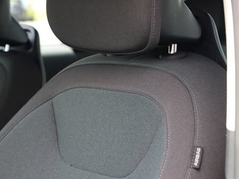 Used 2025 Kia K4 FWD image 14