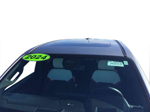 Used 2024 GMC Canyon AT4X image 12