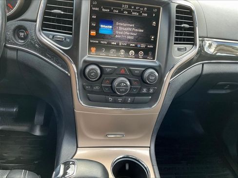 Used 2015 Jeep Grand Cherokee Overland AWD/4WD image 20