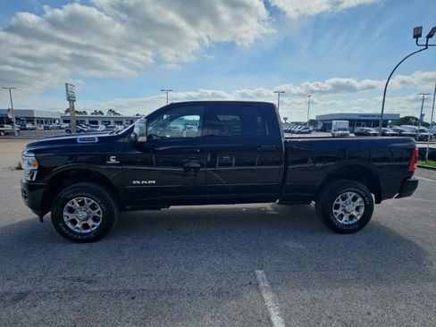Used 2024 RAM 2500 Laramie AWD/4WD image 4