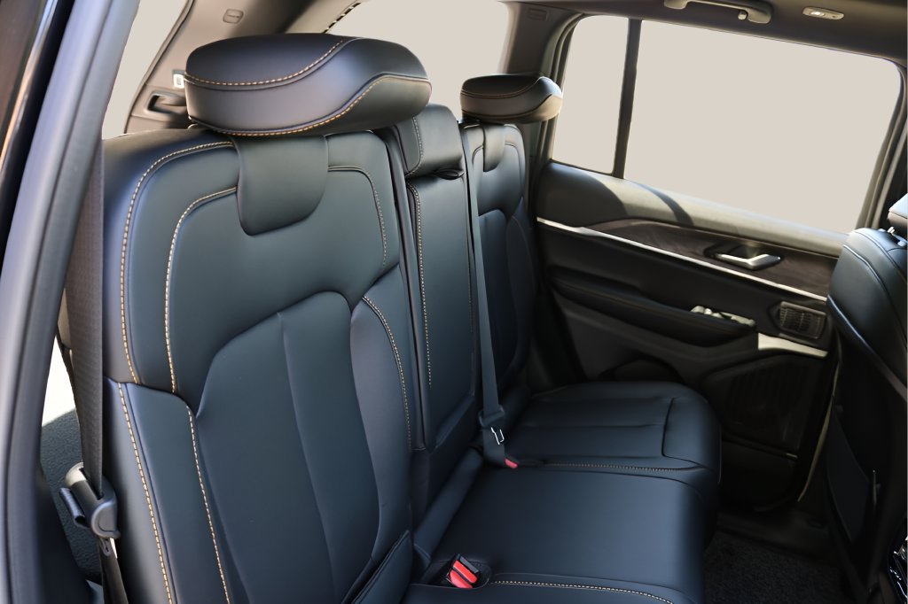 New 2026 Jeep Grand Cherokee Limited AWD/4WD image 18