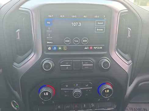 Used 2020 Chevrolet Silverado 1500 LT Trail Boss AWD/4WD image 18