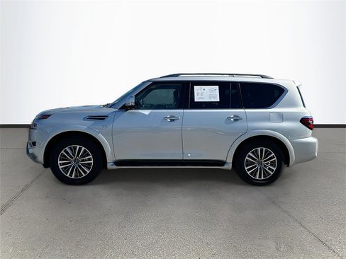 Used 2022 Nissan Armada SL image 4