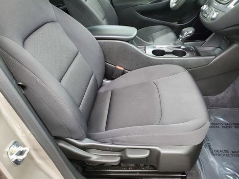 Used 2022 Chevrolet Malibu LS image 19