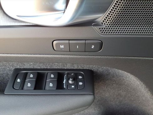 New 2026 Volvo XC40 B4 Core w/ Climate Package image 13