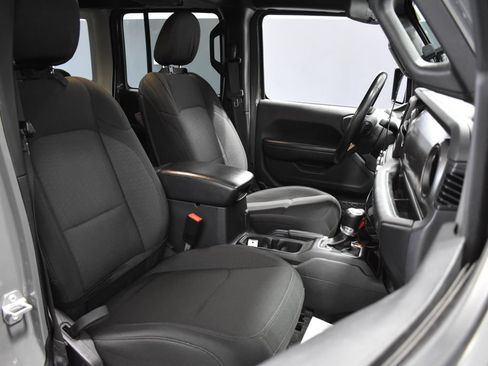 Used 2019 Jeep Wrangler Unlimited Sport S AWD/4WD image 14