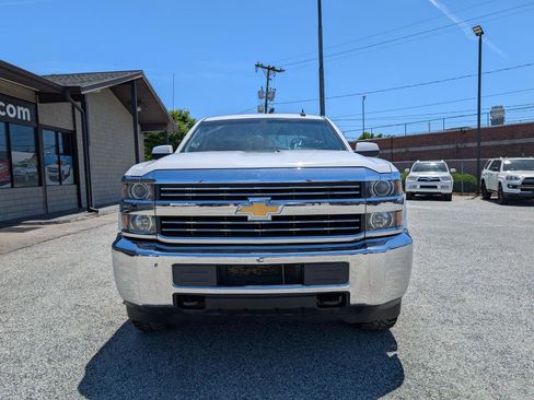 Used 2015 Chevrolet Silverado 2500 LT AWD/4WD image 2