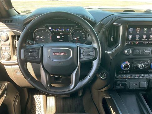 Used 2021 GMC Sierra 1500 AT4 w/ AT4 Value Package AWD/4WD image 5