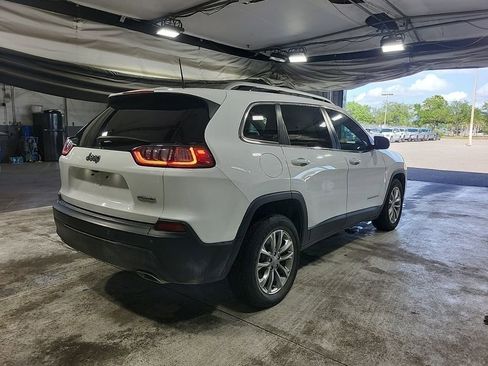 Used 2021 Jeep Cherokee Latitude Lux w/ Comfort/Convenience Group FWD image 2