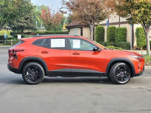 Used 2024 Chevrolet Trax ACTIV w/ Sunroof Package image 4