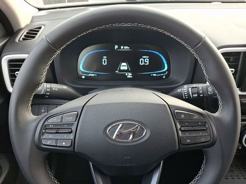 Used 2026 Hyundai Venue SEL image 20