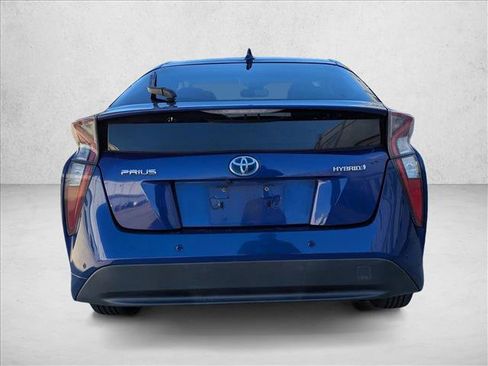 Used 2018 Toyota Prius Four image 6