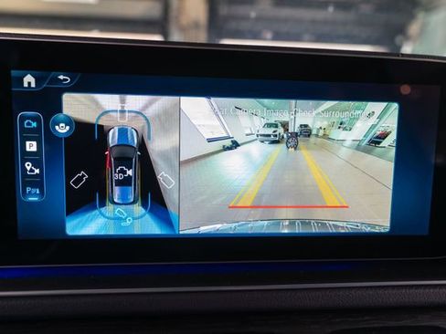 New 2026 Mercedes-Benz GLS 450 4MATIC image 32