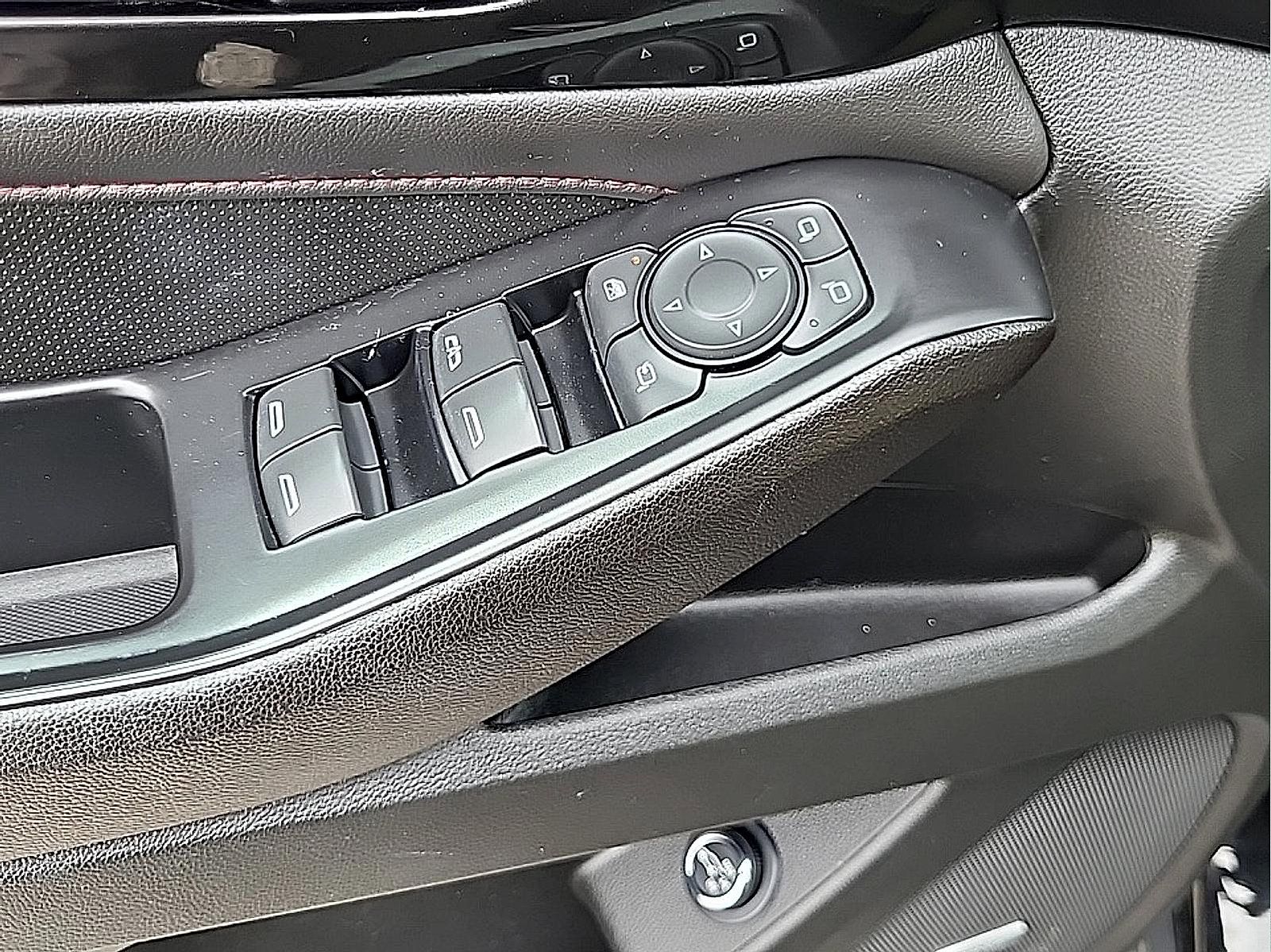 Used 2023 Chevrolet Traverse RS w/ LPO, Floor Liner Package AWD/4WD image 16