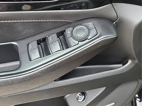 Used 2023 Chevrolet Traverse RS w/ LPO, Floor Liner Package AWD/4WD image 16