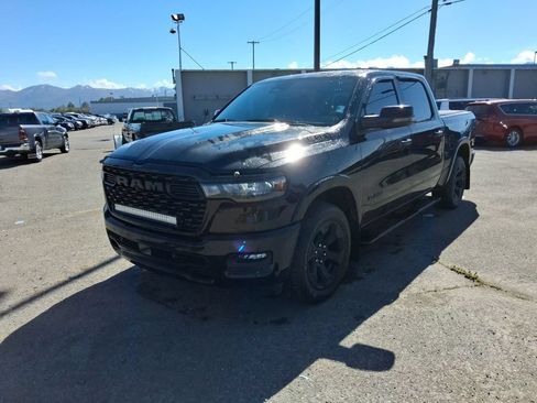 Used 2025 RAM 1500 Big Horn AWD/4WD image 4