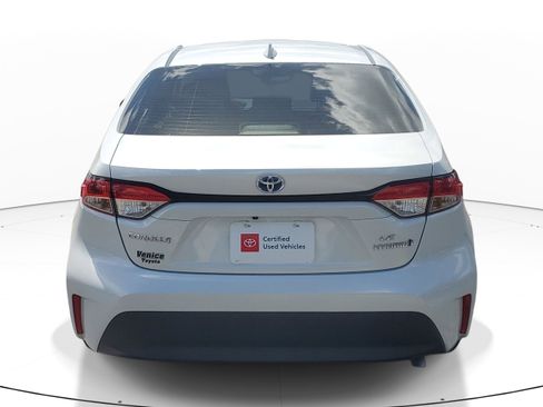 Used 2024 Toyota Corolla LE image 5