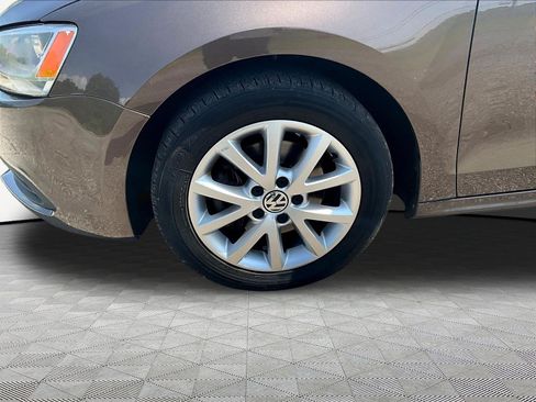 Used 2014 Volkswagen Jetta SE FWD image 32