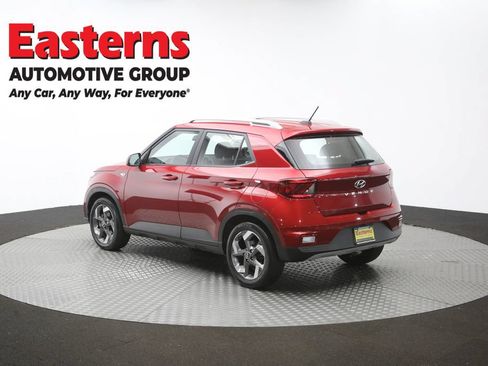 Used 2025 Hyundai Venue SEL FWD image 65