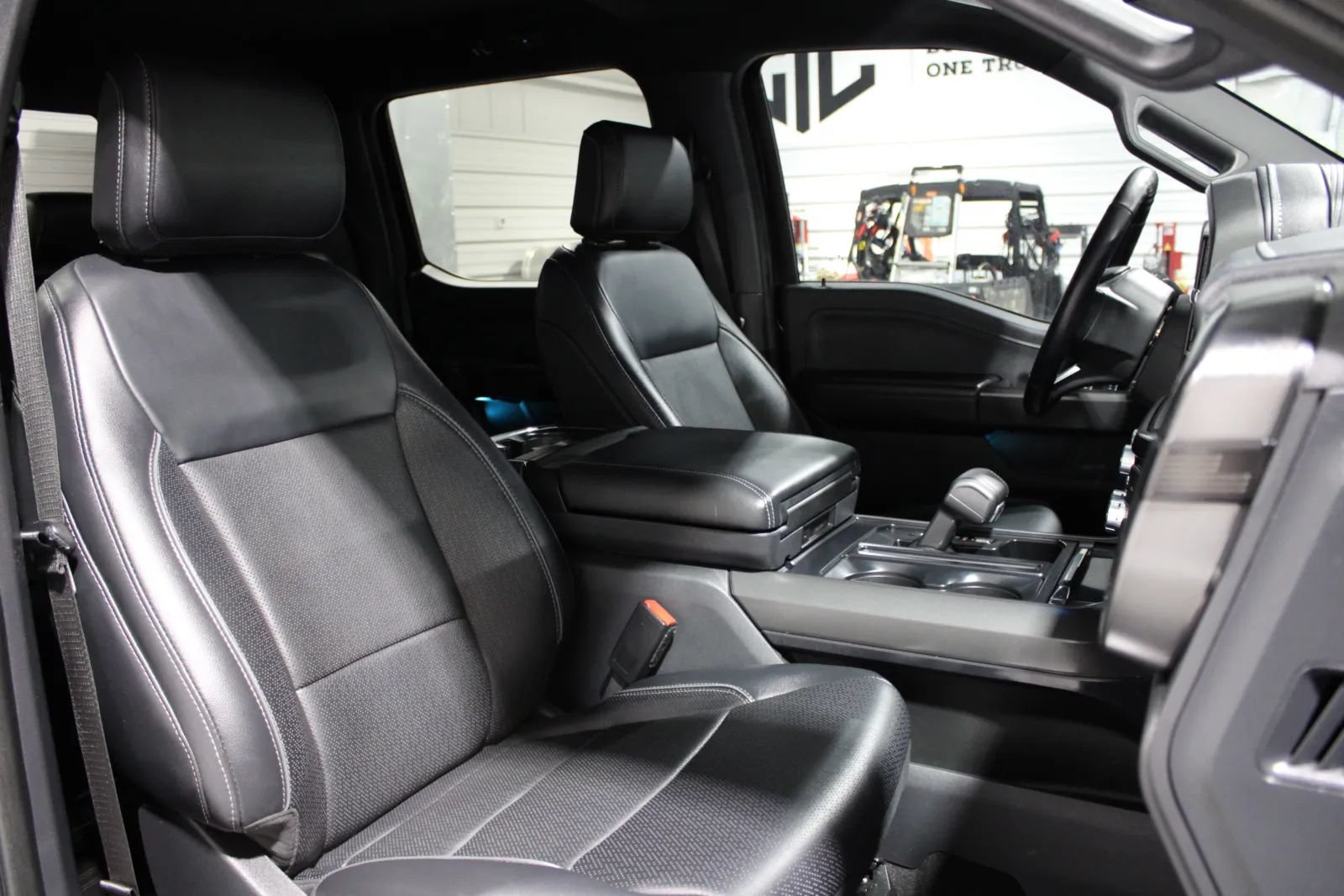 Used 2024 Ford F150 Lariat w/ Equipment Group 502A High AWD/4WD image 40