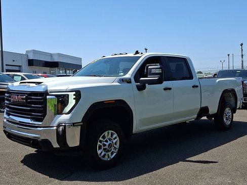 Certified 2025 GMC Sierra 2500 Pro w/ Convenience Package AWD/4WD image 3