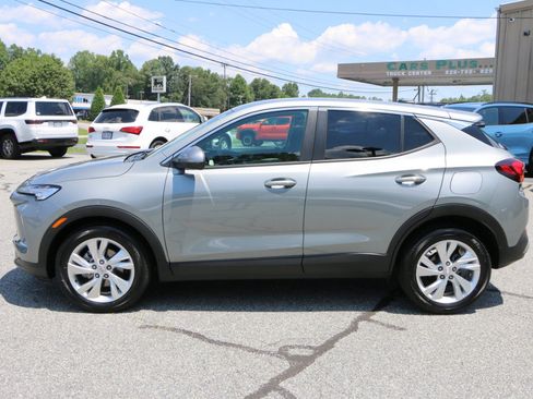 Used 2026 Buick Encore GX Preferred w/ Comfort Package FWD image 2