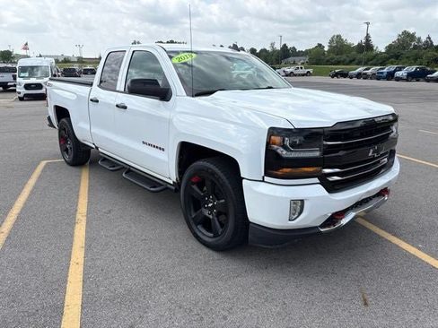 Used 2018 Chevrolet Silverado 1500 LT w/ Redline Edition AWD/4WD image 27
