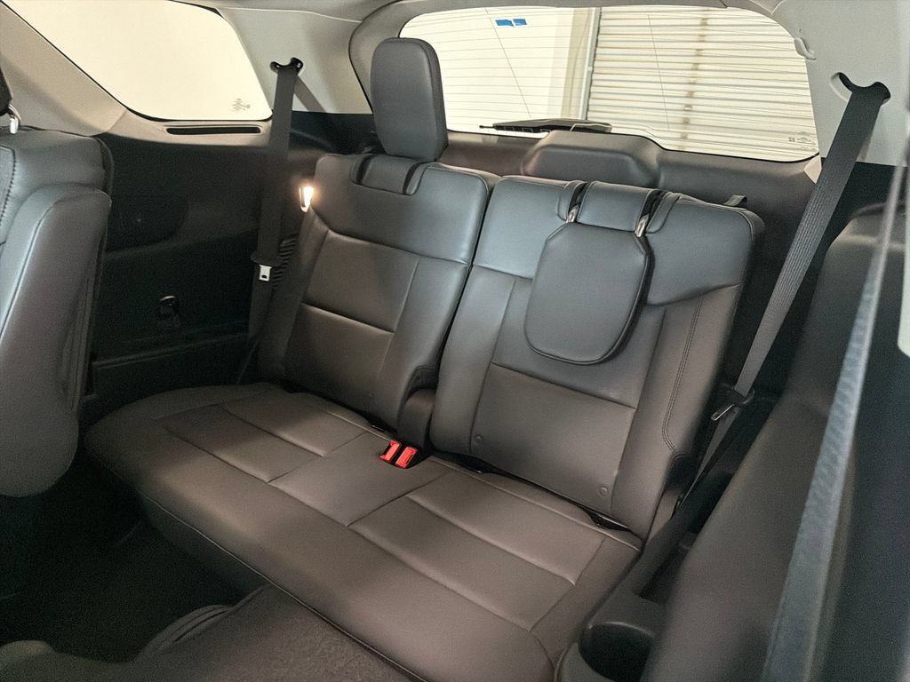 New 2026 Ford Explorer Active w/ Active Comfort Package RWD image 15