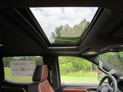 New 2025 GMC Sierra 1500 Denali Ultimate image 30