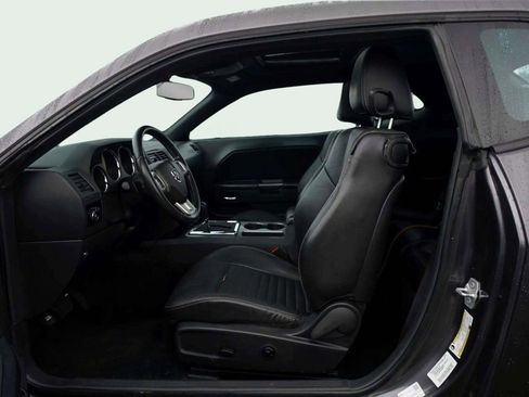 Used 2013 Dodge Challenger SXT Plus image 15
