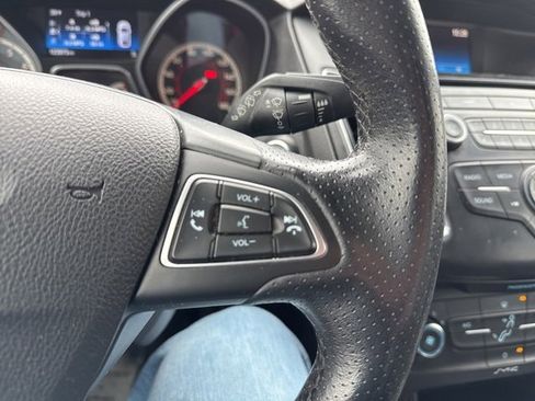 Used 2017 Ford Focus ST image 22