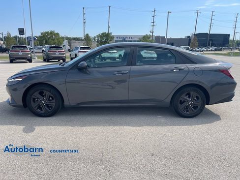 Used 2023 Hyundai Elantra SEL FWD image 2