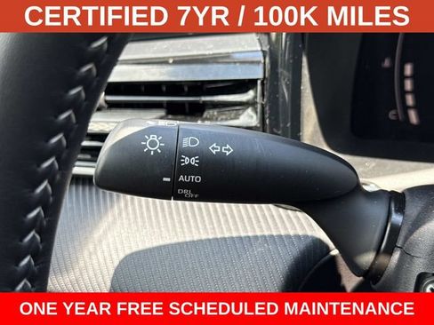 Used 2025 Toyota Camry SE FWD image 23