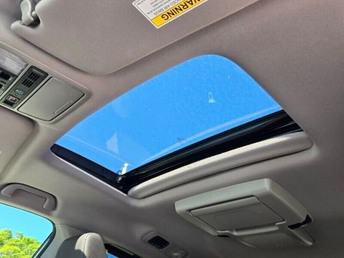 Used 2024 Honda Odyssey Touring image 21